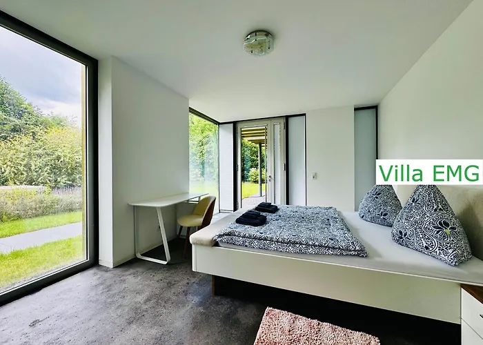 Villa Luxus Design Emg Nah Frankfurt, Heidelberg Mit Sauna, Schwimmteich, Garten Fuer Familien Und Gruppen Bis 17 Personen *