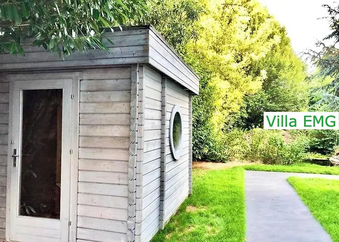 Luxus Design Emg Nah Frankfurt, Heidelberg Mit Sauna, Schwimmteich, Garten Fuer Familien Und Gruppen Bis 17 Personen Villa