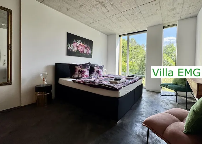 Luxus Design Emg Nah Frankfurt, Heidelberg Mit Sauna, Schwimmteich, Garten Fuer Familien Und Gruppen Bis 17 Personen Villa *