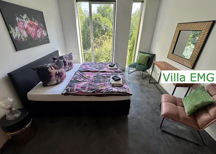 Villa Luxus Design Emg Nah Frankfurt, Heidelberg Mit Sauna, Schwimmteich, Garten Fuer Familien Und Gruppen Bis 17 Personen *