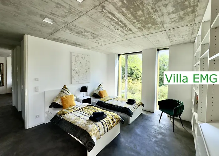Villa Luxus Design Emg Nah Frankfurt, Heidelberg Mit Sauna, Schwimmteich, Garten Fuer Familien Und Gruppen Bis 17 Personen Bensheim