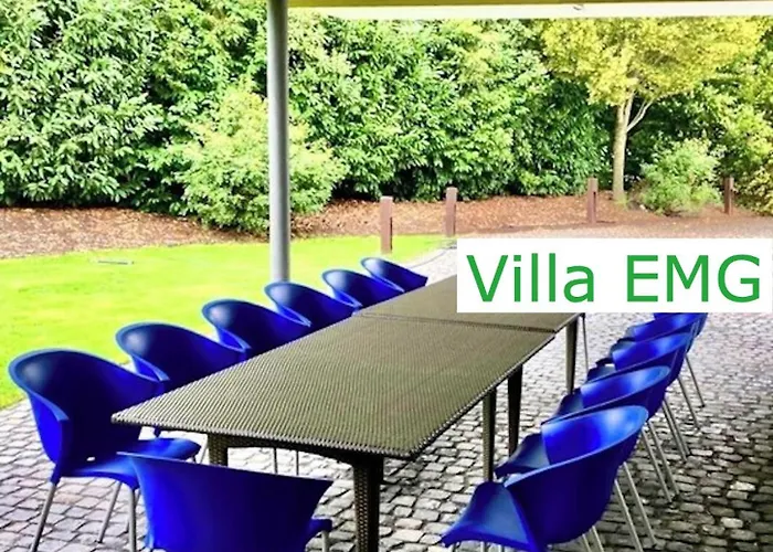 Luxus Design Emg Nah Frankfurt, Heidelberg Mit Sauna, Schwimmteich, Garten Fuer Familien Und Gruppen Bis 17 Personen Villa Bensheim